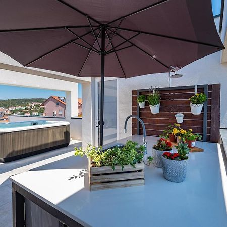 Appartement Rooftop Spa à Trogir Extérieur photo
